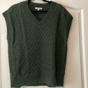 Madewell Cable Knit sweater vest in forest heather green